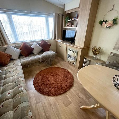 Sandlemere - 6 Berth, 3 Bedroom Caravan Tunstall  Exterior photo